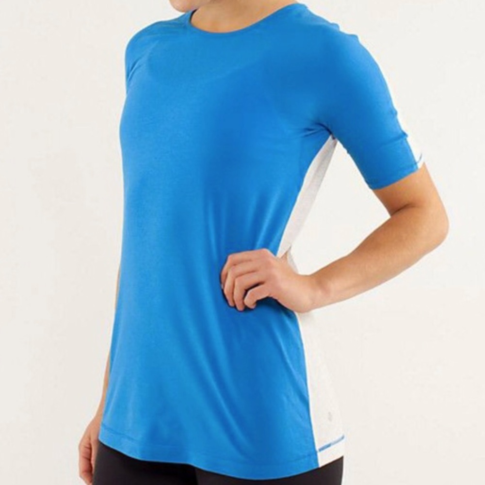Lululemon Devotion short sleeve shirt, size 4.